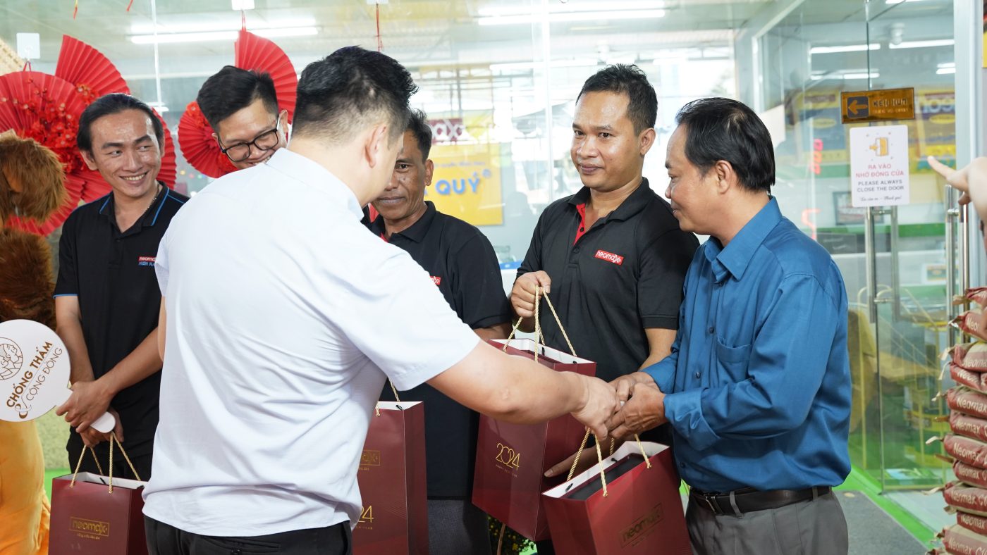 TẤT NIÊN TỔNG KẾT CUỐI NĂM 2023