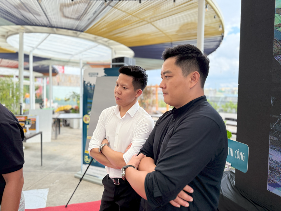 HỘI THẢO GIỚI THIỆU SẢN PHẨM MỚI CHỐNG THẤM UREA THI CÔNG NGUỘI - NEOMAX 390 HỘI THẢO GIỚI THIỆU SẢN PHẨM MỚI CHỐNG THẤM UREA THI CÔNG NGUỘI - NEOMAX 390