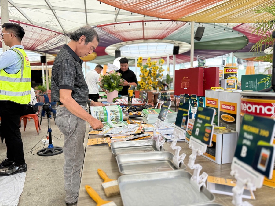 HỘI THẢO GIỚI THIỆU SẢN PHẨM MỚI CHỐNG THẤM UREA THI CÔNG NGUỘI - NEOMAX 390 HỘI THẢO GIỚI THIỆU SẢN PHẨM MỚI CHỐNG THẤM UREA THI CÔNG NGUỘI - NEOMAX 390